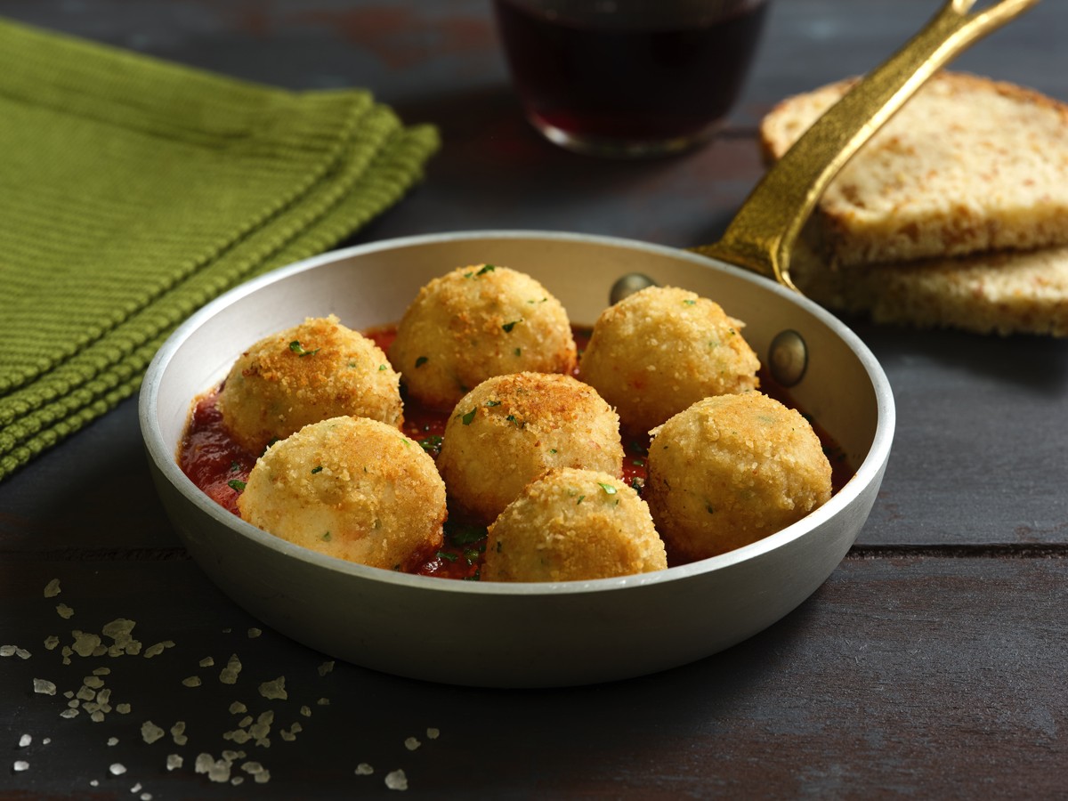 Bean balls with garlic sauce